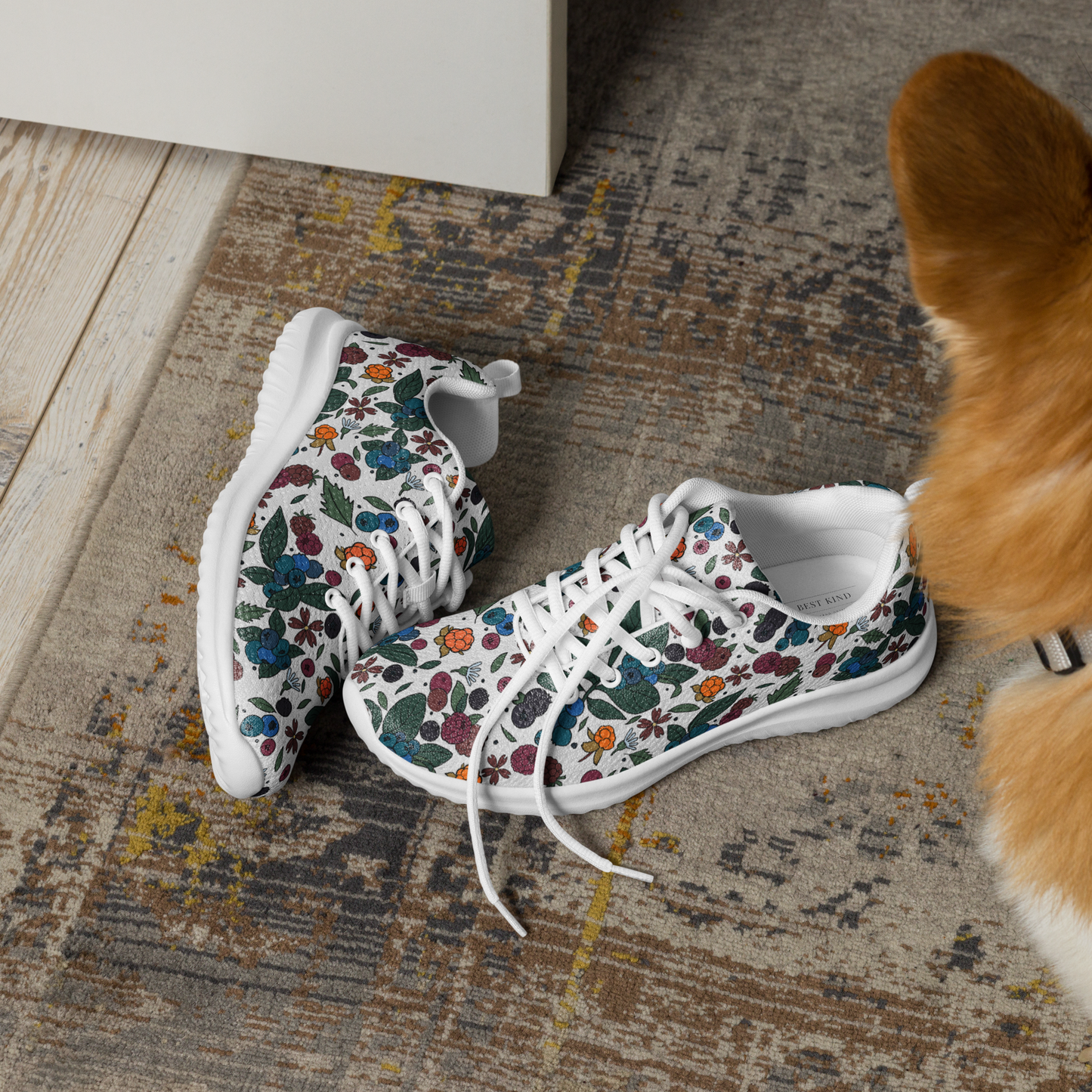 Berry picking - Women’s athletic shoes